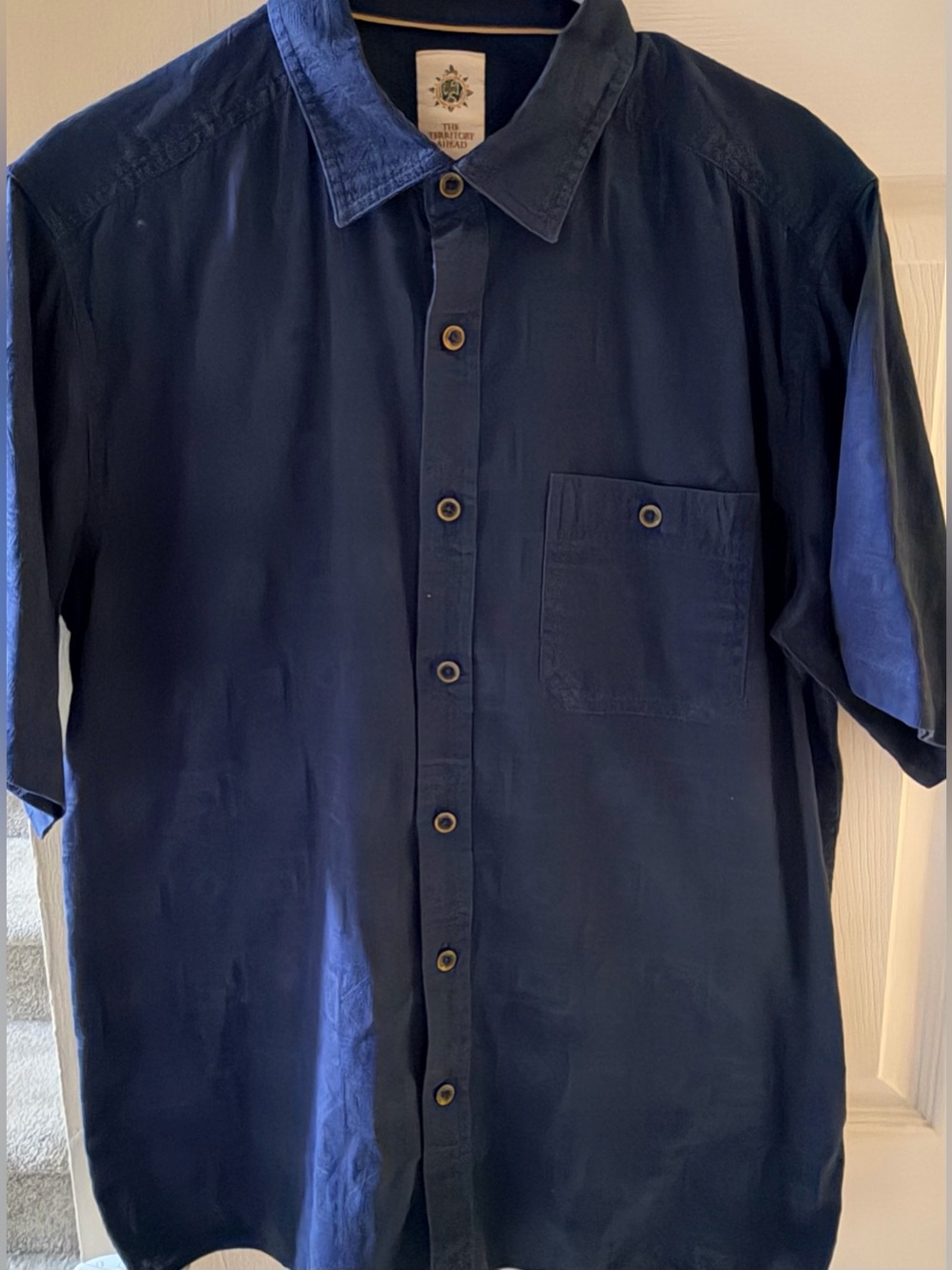 The Territory Ahead 100% Cotton Men’s L Short Sleeve Button Up Shirt